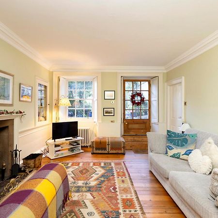 Joivy Beautiful Apartment, Private Garden, Calton Hill Edinburgh Bagian luar foto