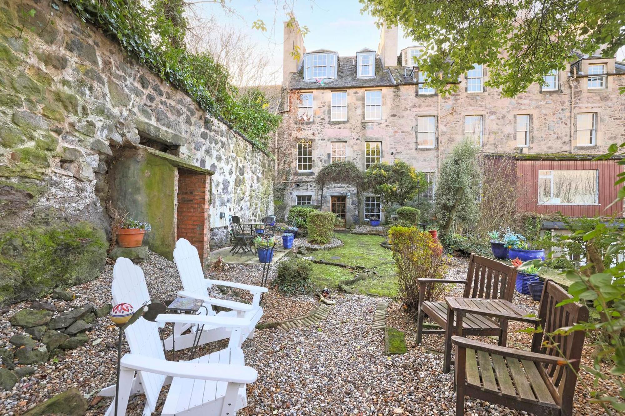Joivy Beautiful Apartment, Private Garden, Calton Hill Edinburgh Bagian luar foto