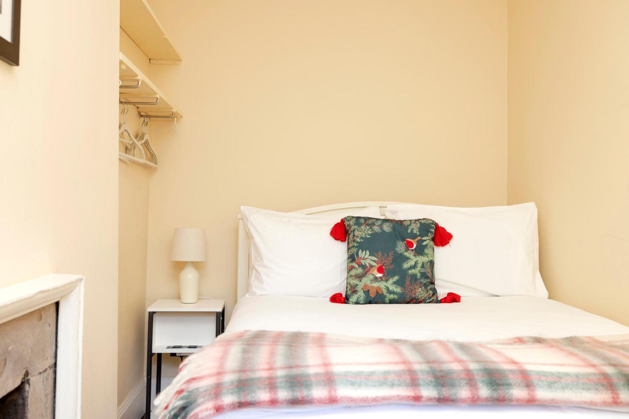 Joivy Beautiful Apartment, Private Garden, Calton Hill Edinburgh Bagian luar foto