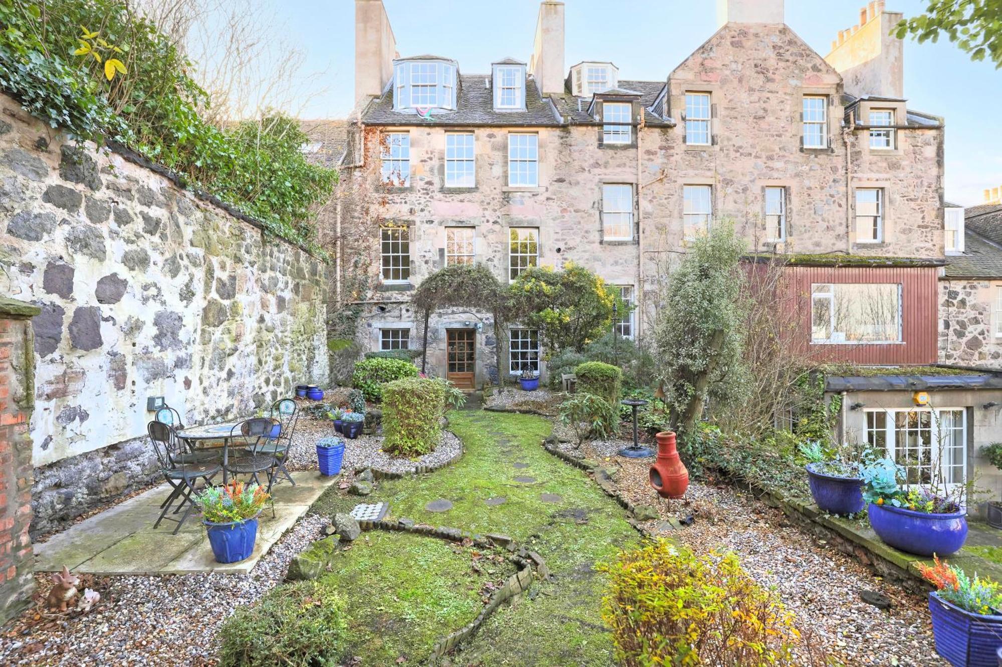 Joivy Beautiful Apartment, Private Garden, Calton Hill Edinburgh Bagian luar foto