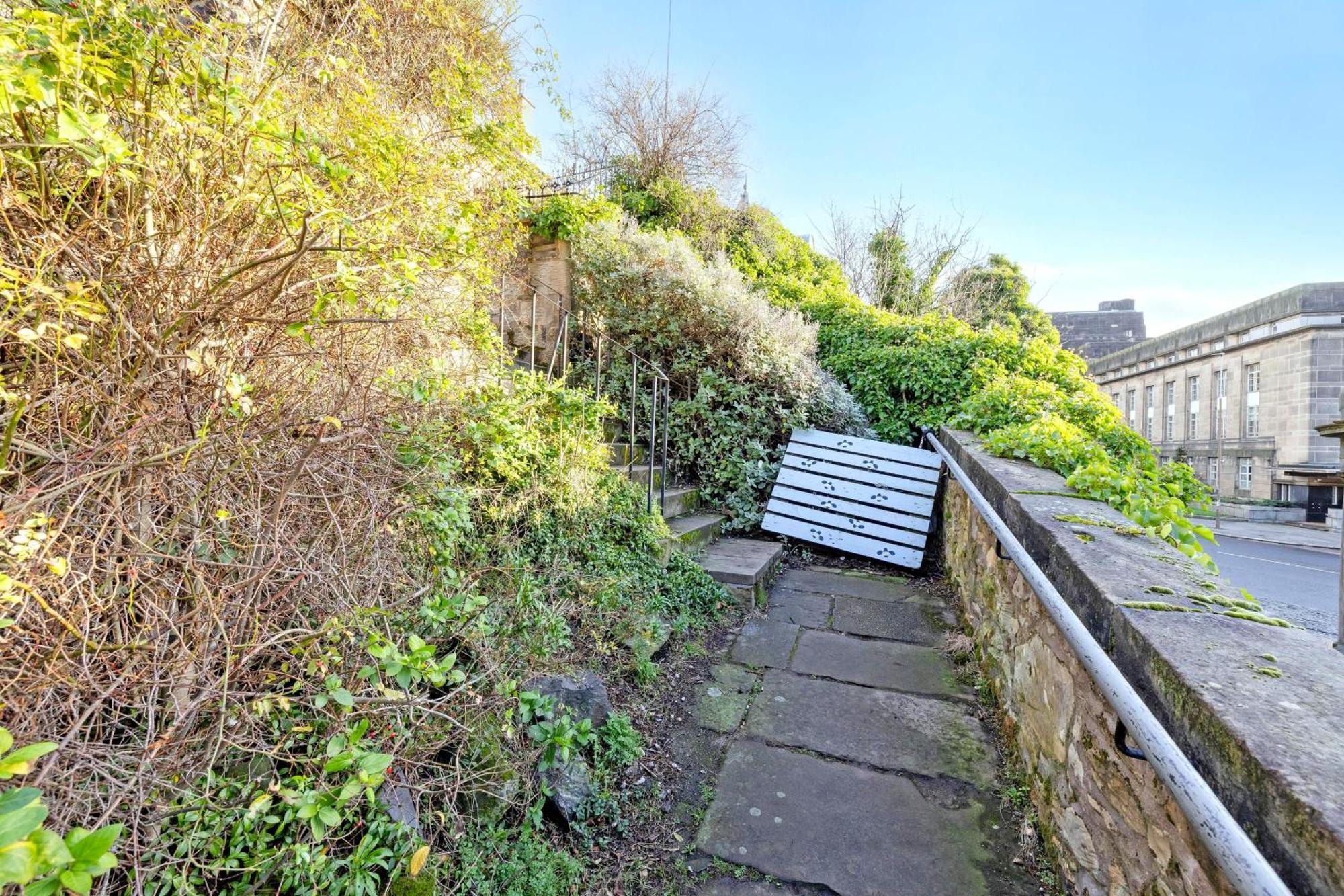 Joivy Beautiful Apartment, Private Garden, Calton Hill Edinburgh Bagian luar foto