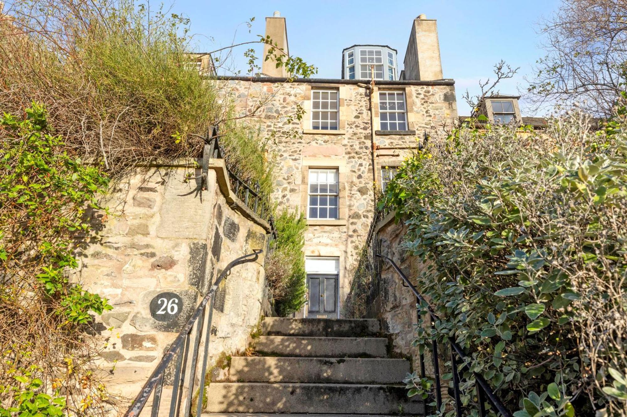Joivy Beautiful Apartment, Private Garden, Calton Hill Edinburgh Bagian luar foto
