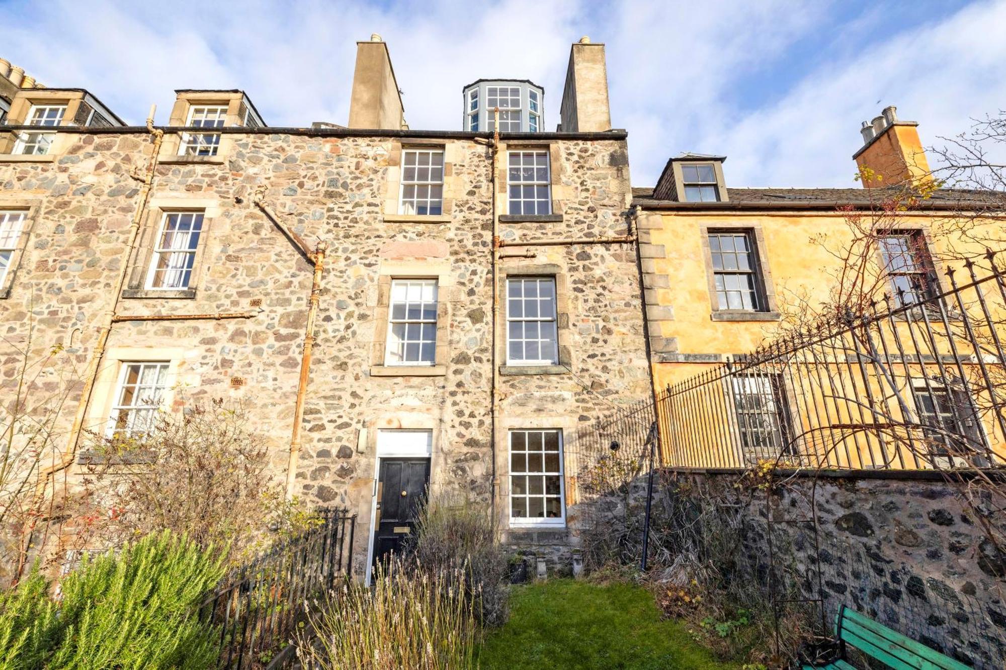 Joivy Beautiful Apartment, Private Garden, Calton Hill Edinburgh Bagian luar foto