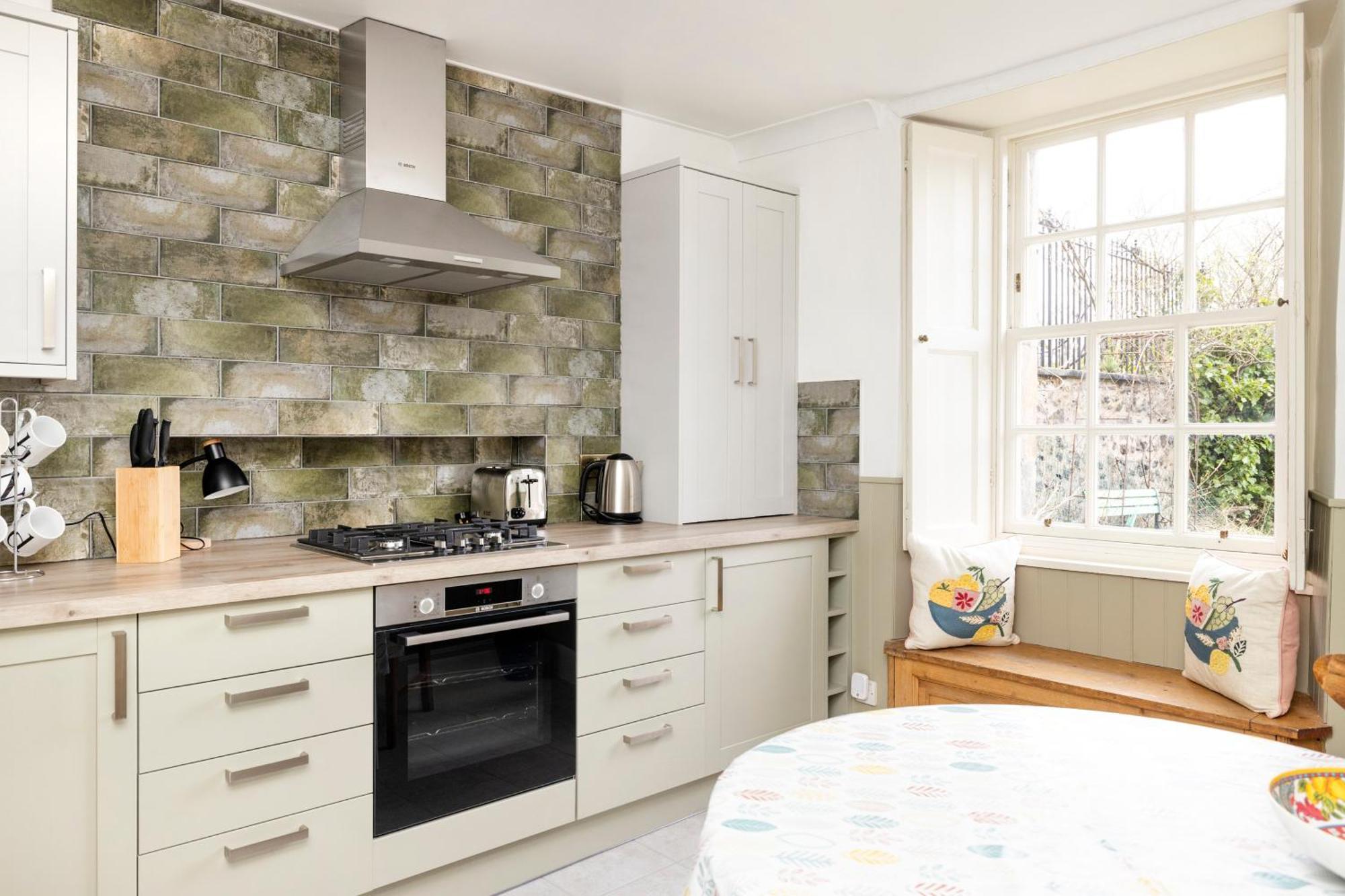 Joivy Beautiful Apartment, Private Garden, Calton Hill Edinburgh Bagian luar foto