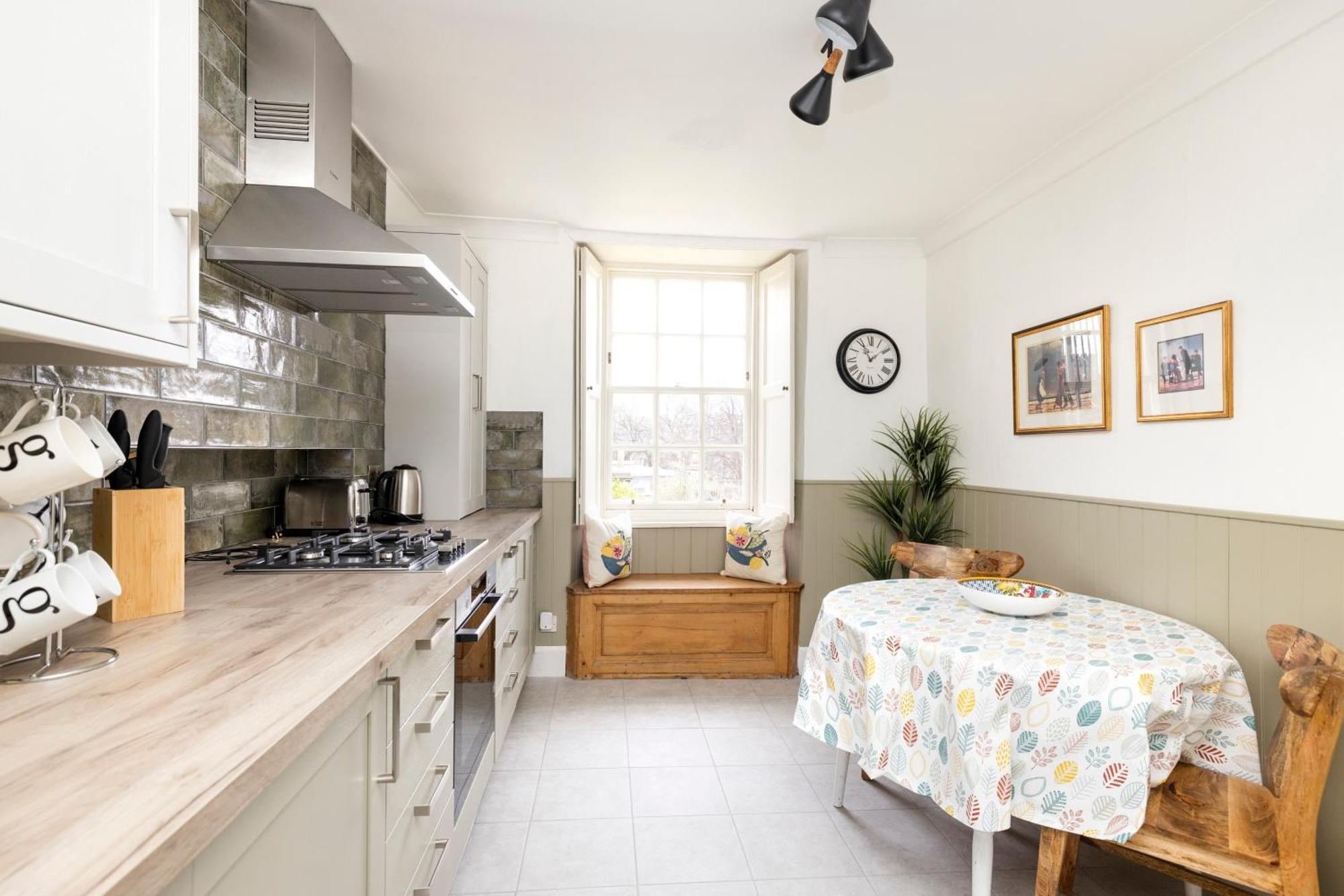 Joivy Beautiful Apartment, Private Garden, Calton Hill Edinburgh Bagian luar foto