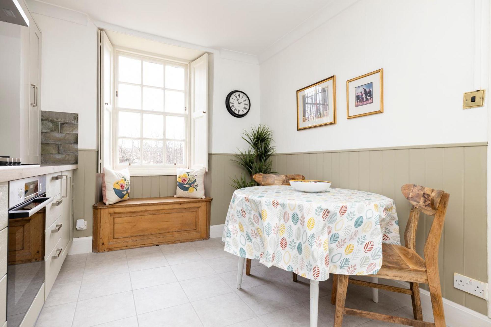 Joivy Beautiful Apartment, Private Garden, Calton Hill Edinburgh Bagian luar foto
